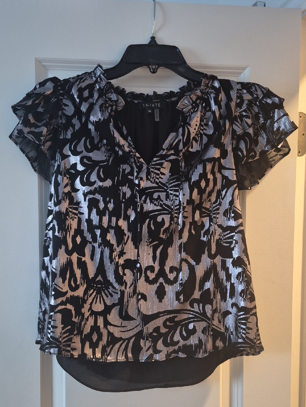 STATE Black and Silver Metallic Flutter-Sleeve Blouse